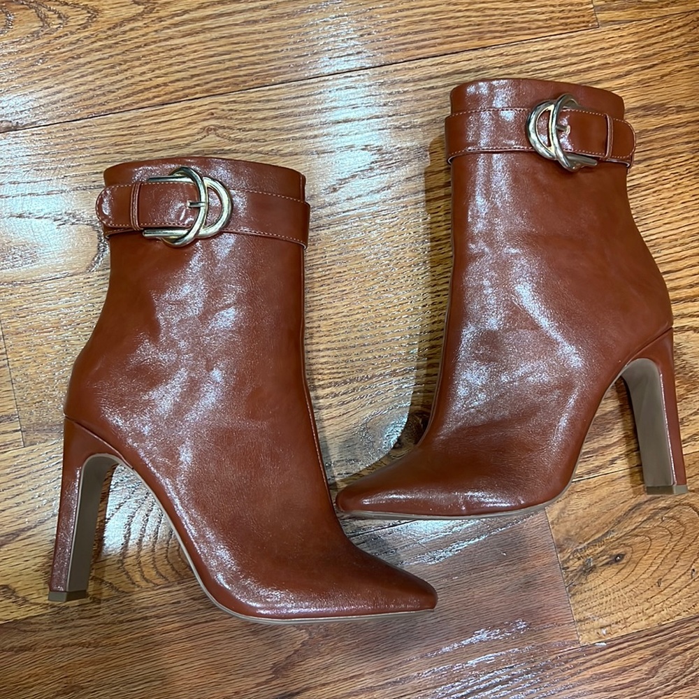 Cognac, gold buckle, heeled booties